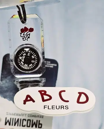 ABCD FLEURS 클리어 눈금자 키링 나침반 포함 새상품