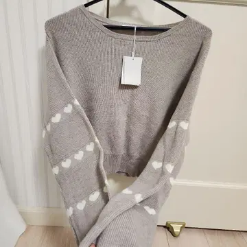 그레이 하트 무늬 니트 스웨터 긴팔