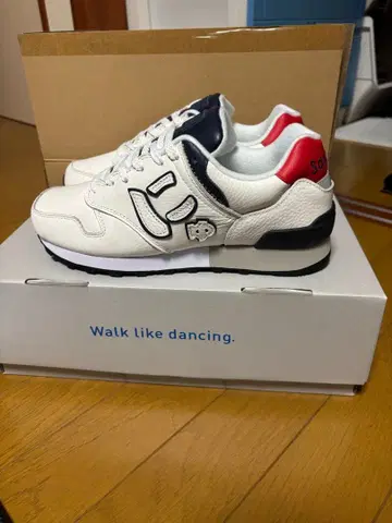 Sangacio 화이트 트리콜로 스니커즈