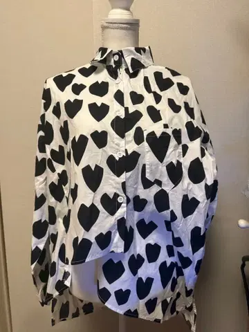 폴린느브로 하트 무늬 긴팔 셔츠 택 포함