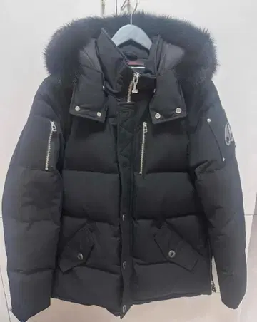 무스 너클스 M 사이즈 다운 자켓