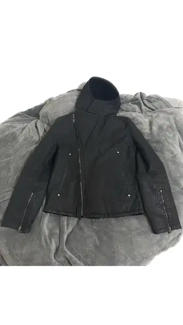 후드 부착 블랙 숏 자켓