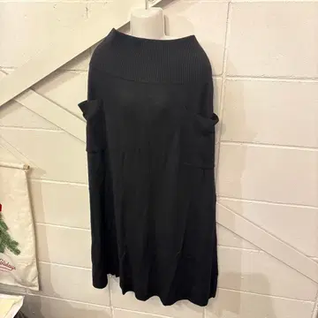 밀포아 블랙 니트 스커트