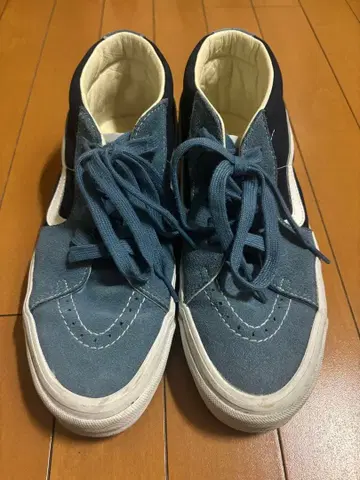 VANS 스케이트 미드 스니커즈