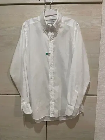 TOMORROWLAND 화이트 버튼 다운 셔츠 38/15