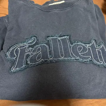 Fallett 네이비 자수 트레이닝복 맨투맨
