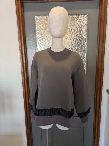 MARECHAL TERRE 개더 절개 맨투맨