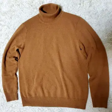 새상품급 UNIQLO 캐시미어 100% 터틀넥 니트 카멜 M
