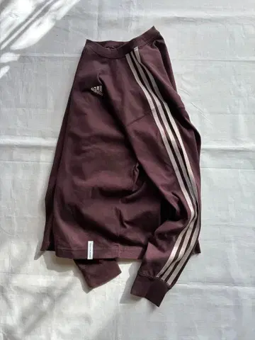 adidas 브라운 얇은 소재 맨투맨 롱티 우먼 M