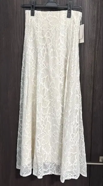 머큐리 듀오 플라워 레이스 하이웨스트 플레어 스커트 아이보리 S