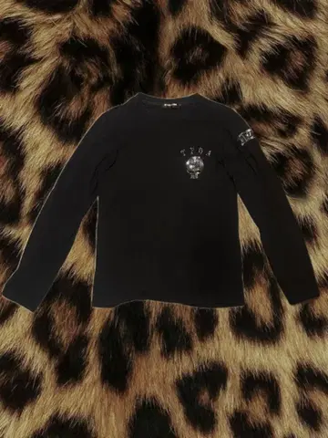 스컬 디자인 긴팔 T셔츠