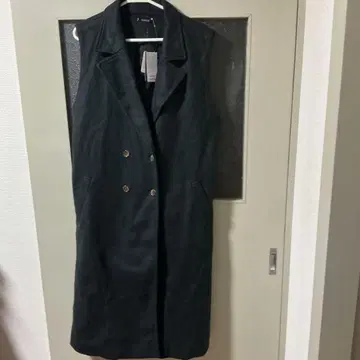 블랙 슬리브리스 롱 코트 4L