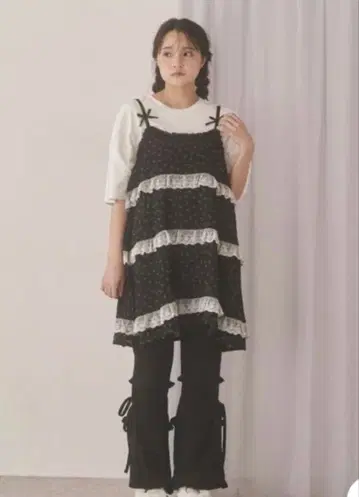 메리제니 프릴 리브 플레어 팬츠