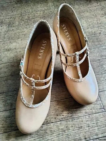 SAKIAS 사키아스 타키미 사키 하이힐 베이지 36 신주쿠 이세탄