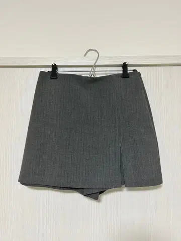 [ 새상품급 ] ZARA 스코트 M(9-11호) 다크 그레이