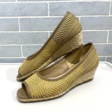 다이애나웰핏 DIANA WELL FI 웨지 힐 펌프스