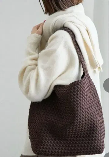 [NAGHEDI 나게디] Nomad Midium Hobo NAPA