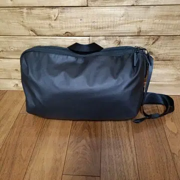 새상품급 aer tech sling 2 바디백 메신저