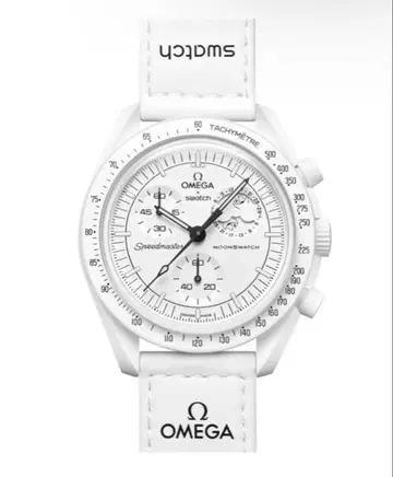 미사용 새상품! Swatch x OMEGA 스누피 화이트 SO33W700
