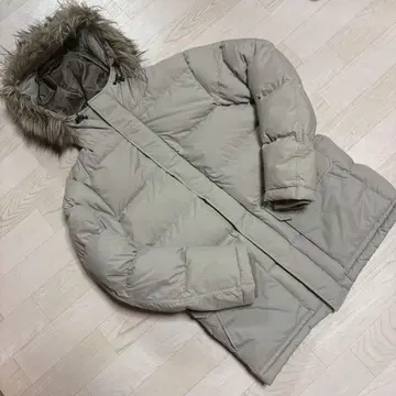 UNIQLO 유니클로 베이지 다운 자켓 퍼 후드