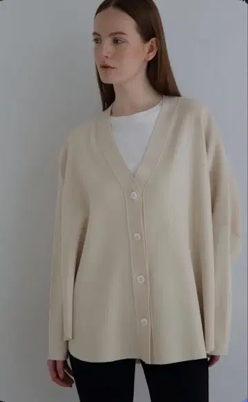 새상품급 LE PHIL 루필 오버 사이즈 라운드 헴 가디건 베이지