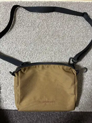 BEAMS DESIGN 숄더백 브라운