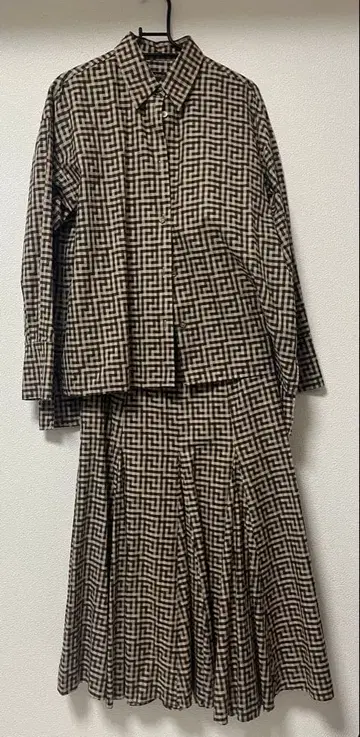 UNTITLED 체크 무늬 셋업 셔츠 사이즈 M 플레어 스커트 사이즈 S