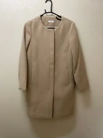 a.v.v 노카라 코트