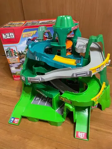 토미카 월드 2개의 코스를 왔다 갔다! 트윈 코스 산길 드라이브