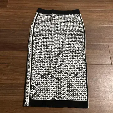 마이클코어스 타이트 스커트 니트 블랙