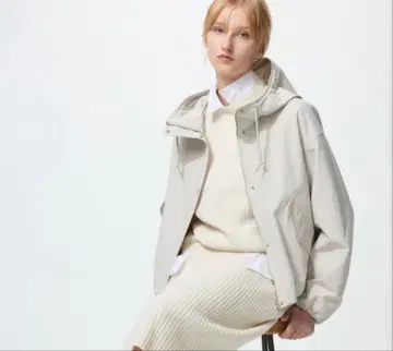 코튼 블렌드 숏 후드티 유니클로 M 사이즈 베이지 남녀 공용