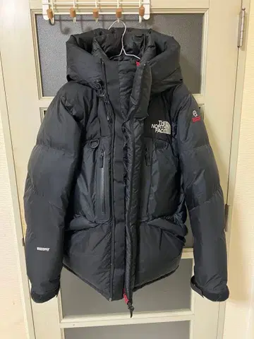THE NORTH FACE SUMMIT 다운 자켓 블랙
