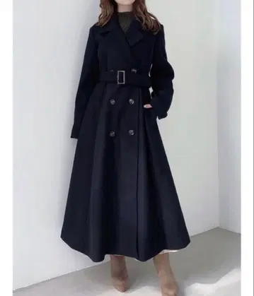 RESEXXY 리젝시 플레어 디자인 롱 코트