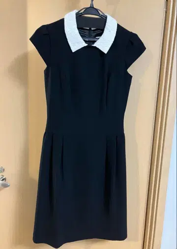 TOCCA 워셔블 레이스 칼라 리틀 블랙 드레스