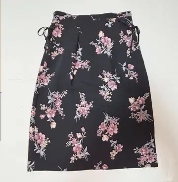 [ 택 포함 미사용 새상품 ] 미슈마슈 플레어 스커트