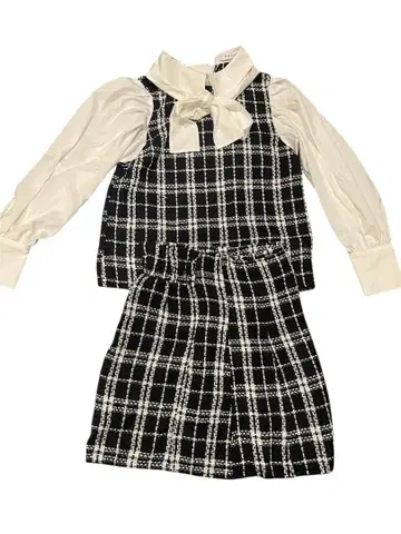 체크 무늬 리본 포함 긴팔 셋업 아베일 새상품