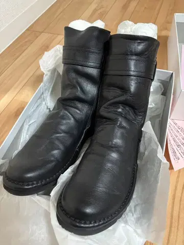 VITA NOVA (비타노바) 주름 가공 리브 니트 숏부츠 블랙