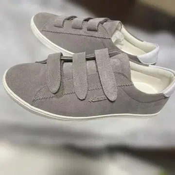 새상품 diana 그레이 스웨이드 스니커즈 벨크로