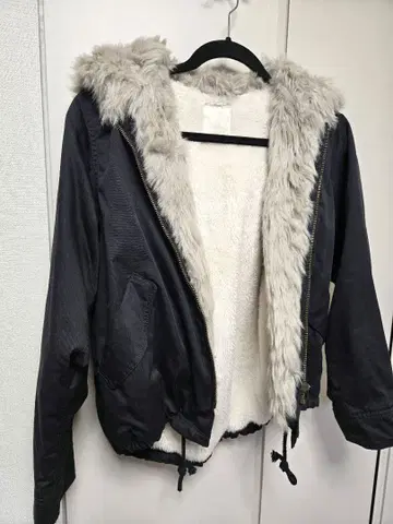 [ earth ] 여성용 블랙 인조 모피 부착 점퍼