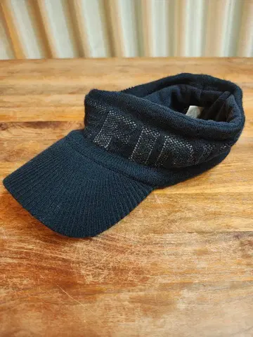 BRIEFING 니트 바이저 네이비 브리핑