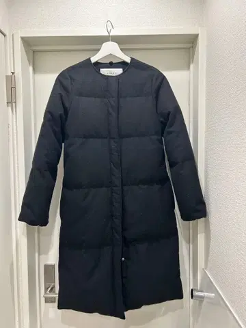 LE CIEL BLEU 블랙 다운 자켓 /38