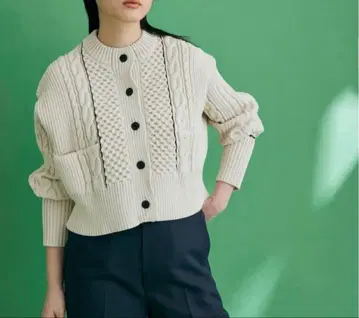 새상품급! ADAM ET ROPE 케이블 숏 가디건