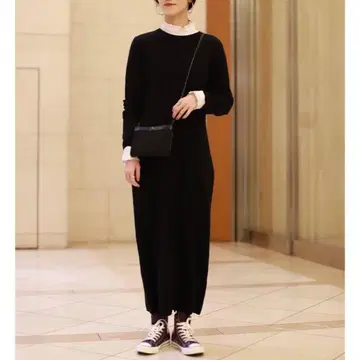 유나이티드 애로우즈 UBCB 캐시미어 울 크루넥 니트 원피스 블랙