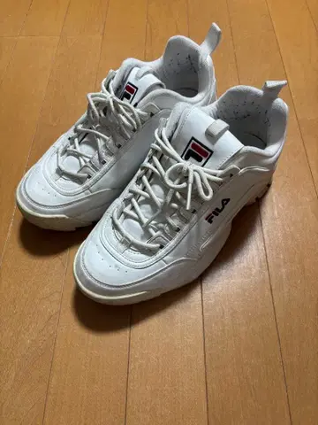 FILA 화이트 로우컷 스니커즈 통굽