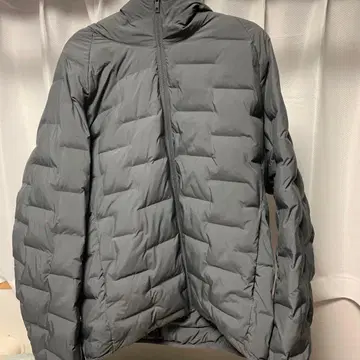 유니클로 퍼프 테크 후드티 다크 그레이 XL