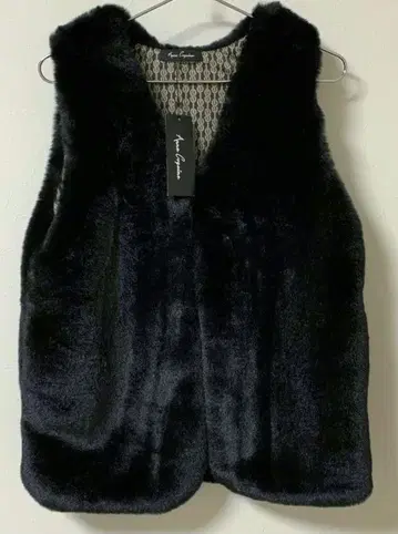 택 포함 새상품 Anne Coquine 앙코퀸 퍼 베스트 지레 M