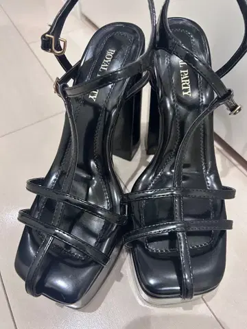 ROYALPARTY 플랫폼 샌들 블랙