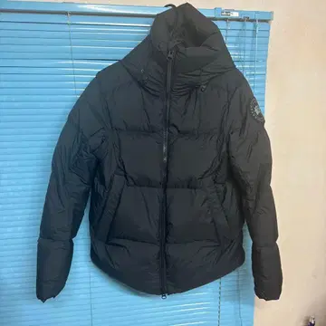 Canada Goose Crofton Puffer Matte M 블랙