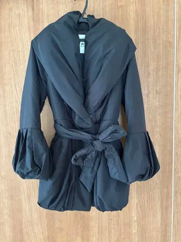 체리앤 다운 코트 볼륨 옷깃 벌룬 슬리브 블랙