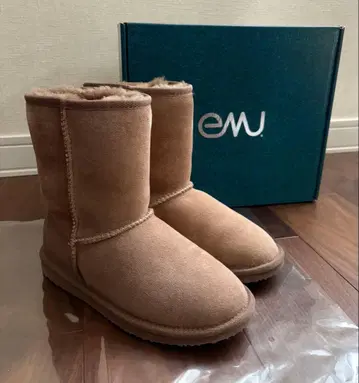 에뮤 스팅거 로우 23 cm EMU 무스탕 부츠 새상품